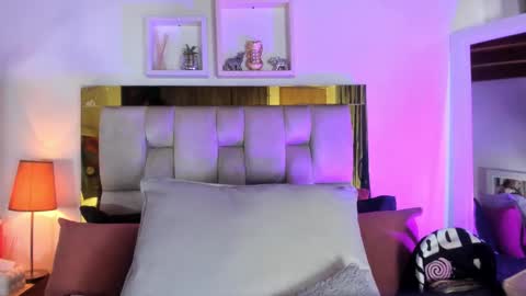 Isabella online show from 11-20-25, 12:05