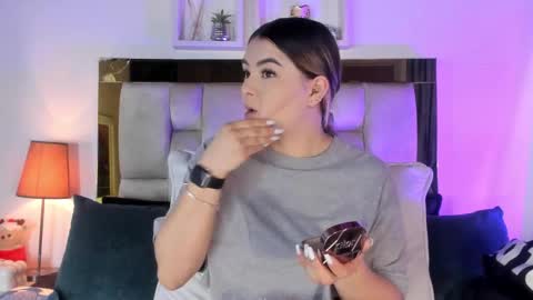 Isabella online show from 02-07-26, 12:09