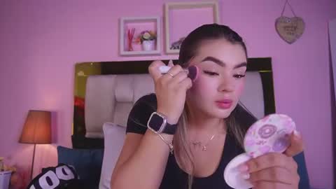 Isabella online show from 06-19-26, 12:09