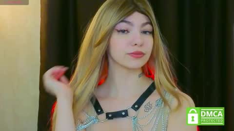 Snapshot of _emilyzortea_ chatting on 10-29-25, 10:06 Emily online show from 10-29-25, 10:06