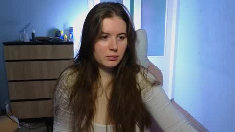 Snapshot of _enni__ chatting on 12-26-24, 11:32 Sam online show from 12-26-24, 11:32