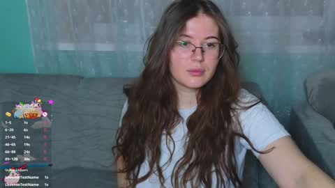 Snapshot of _enni__ chatting on 01-06-25, 07:45 Sam online show from 01-06-25, 07:45