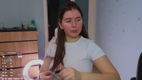 Snapshot of _enni__ chatting on 01-23-25, 06:28 Sam online show from 01-23-25, 06:28