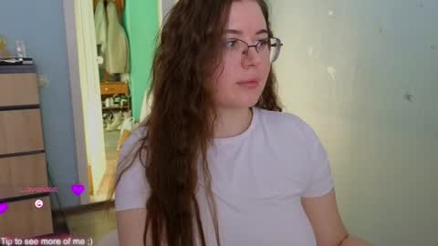 Snapshot of _enni__ chatting on 02-23-25, 01:53 Sam online show from 02-23-25, 01:53