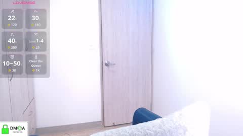  Erica Vanderhill  online show from 11-08-25, 08:29