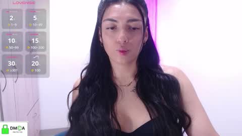  Erica Vanderhill  online show from 11-16-25, 08:58