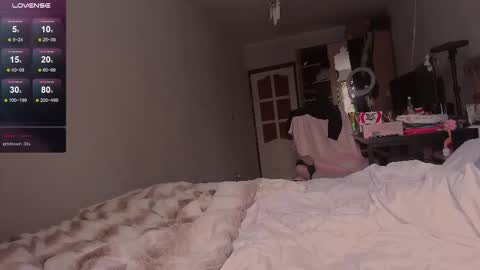 Eva online show from 12-18-25, 06:41