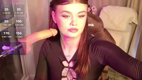 Snapshot of _evalane chatting on 10-30-25, 09:55 Eva Lane online show from 10-30-25, 09:55