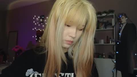 EveEva online show from 12-01-25, 10:31