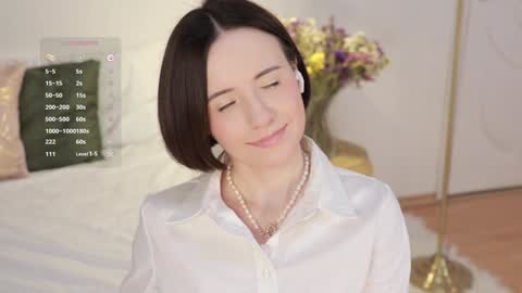 Snapshot of _female_essence_ chatting on 12-20-24, 11:58 Essie online show from 12-20-24, 11:58