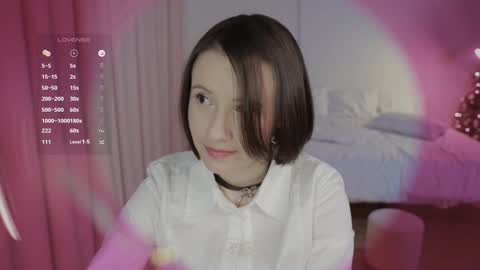 Snapshot of _female_essence_ chatting on 01-23-25, 01:51 Essie online show from 01-23-25, 01:51