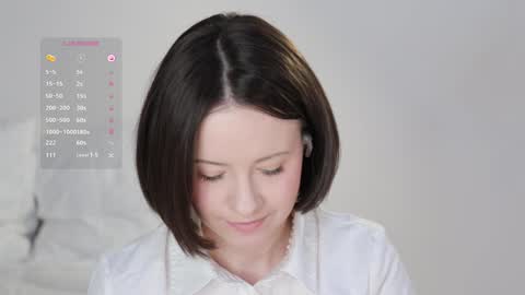 Snapshot of _female_essence_ chatting on 02-07-25, 08:44 Essie online show from 02-07-25, 08:44