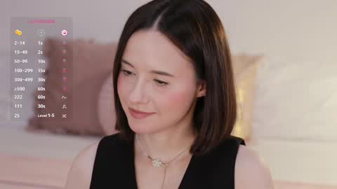 Snapshot of _female_essence_ chatting on 09-12-25, 06:30 Essie online show from 09-12-25, 06:30