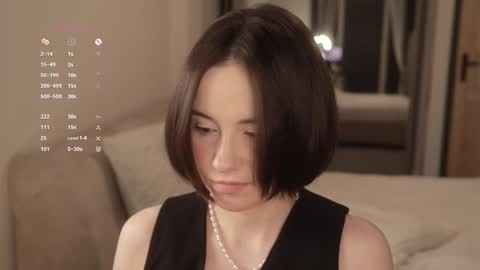 Snapshot of _female_essence_ chatting on 03-19-26, 06:23 Essie online show from 03-19-26, 06:23