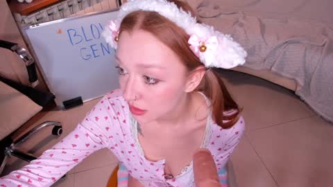 Lola 3  online show from 01-12-25, 05:54