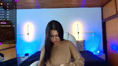 Snapshot of _gaby1 chatting on 02-25-25, 11:52 Juliana Gaby Kloe online show from 02-25-25, 11:52