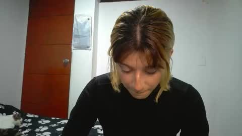 Mia-foster online show from 05-04-26, 08:05