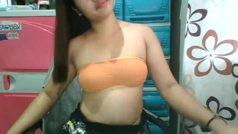 Snapshot of _genevieve22_ chatting on 06-30-26, 01:39 genny online show from 06-30-26, 01:39