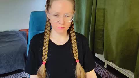 _goldilocks__ online show from 11-16-25, 04:45