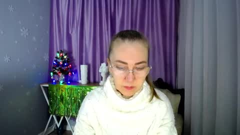 Snapshot of _greybunny_ chatting on 01-03-25, 10:20 _greybunny_ online show from 01-03-25, 10:20