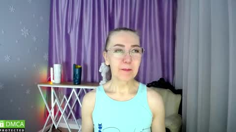 Snapshot of _greybunny_ chatting on 02-18-25, 08:59 _greybunny_ online show from 02-18-25, 08:59