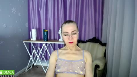 Snapshot of _greybunny_ chatting on 02-19-25, 11:38 _greybunny_ online show from 02-19-25, 11:38