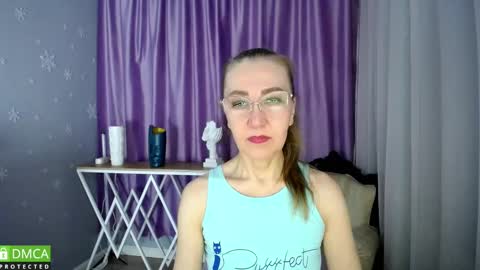 Snapshot of _greybunny_ chatting on 02-26-25, 12:25 _greybunny_ online show from 02-26-25, 12:25