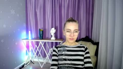 Snapshot of _greybunny_ chatting on 09-10-25, 09:09 _greybunny_ online show from 09-10-25, 09:09