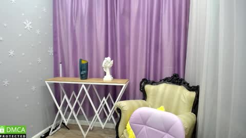 Snapshot of _greybunny_ chatting on 09-20-25, 10:16 _greybunny_ online show from 09-20-25, 10:16