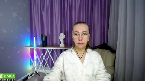 Snapshot of _greybunny_ chatting on 09-23-25, 10:40 _greybunny_ online show from 09-23-25, 10:40