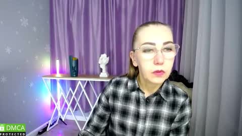 Snapshot of _greybunny_ chatting on 09-28-25, 09:25 _greybunny_ online show from 09-28-25, 09:25