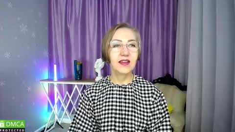 Snapshot of _greybunny_ chatting on 10-07-25, 10:45 _greybunny_ online show from 10-07-25, 10:45