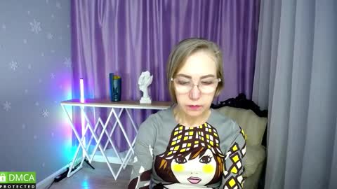 Snapshot of _greybunny_ chatting on 10-29-25, 08:49 _greybunny_ online show from 10-29-25, 08:49