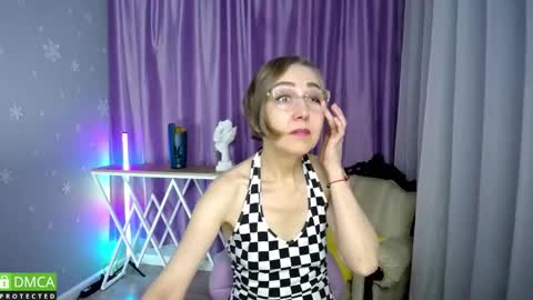 Snapshot of _greybunny_ chatting on 10-31-25, 01:45 _greybunny_ online show from 10-31-25, 01:45