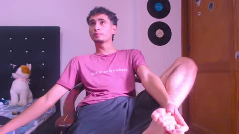 GsusssFeets online show from 10-27-25, 07:29