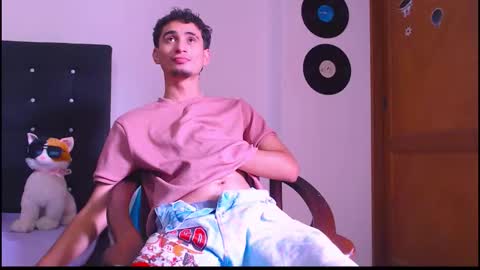 GsusssFeets online show from 11-05-25, 06:41