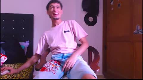 GsusssFeets online show from 11-08-25, 06:51