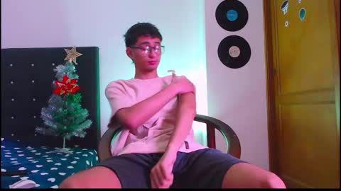 GsusssFeets online show from 11-23-25, 05:02