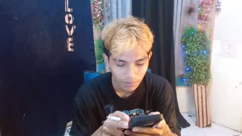 Snapshot of _guison chatting on 09-22-25, 01:35 _guison online show from 09-22-25, 01:35