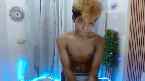 Snapshot of _guison chatting on 10-03-25, 02:36 _guison online show from 10-03-25, 02:36