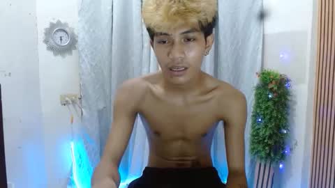 Snapshot of _guison chatting on 10-05-25, 11:52 _guison online show from 10-05-25, 11:52
