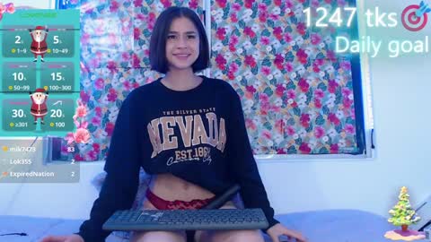 Gwen online show from 12-11-24, 07:09