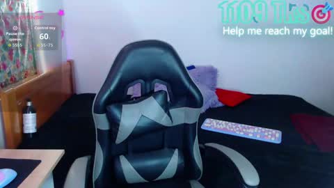 Gwen online show from 05-13-26, 08:34