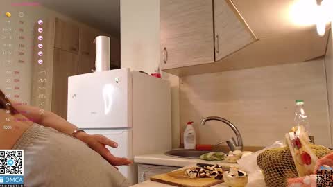 Hi everybody my name is Halsey online show from 10-16-25, 01:23