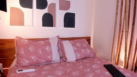 Hanna johnson online show from 02-01-25, 04:03