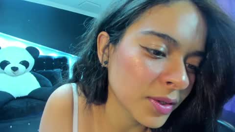 _hanna_lee1 online show from 09-19-25, 04:03