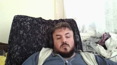  hasanhz.  online show from 09-22-25, 12:51