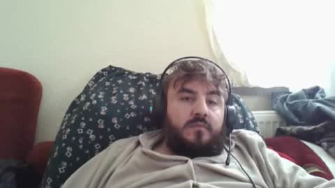  hasanhz.  online show from 12-19-25, 08:21