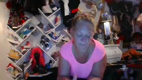 _hitgirly_ online show from 05-07-26, 04:18