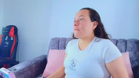 Honey online show from 10-15-25, 01:33